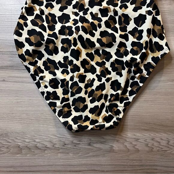 NWOT Ellen Tracy Women’s Leopard Print One-Piece Swimsuit - Picture 6 of 8